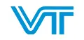 לוגו כחול בהיר של חברת VT על רקע לבן, המורכב משתי אותיות גדולות ומעוצבות עם קווים כפולים המעניקים לו מראה מודרני וטכנולוגי