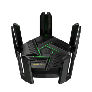 ראוטר גיימינג שחור בעיצוב עתידני עם ארבע אנטנות בולטות ותאורת לד ירוקה בחלקו העליון, המעניק מראה אגרסיבי וטכנולוגי