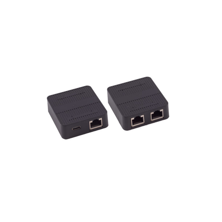שני מתאמי רשת שחורים מפלסטיק, האחד עם חיבור USB-C ו-RJ45 והשני עם שני חיבורי RJ45, מיועדים לפתרונות תקשורת מתקדמים