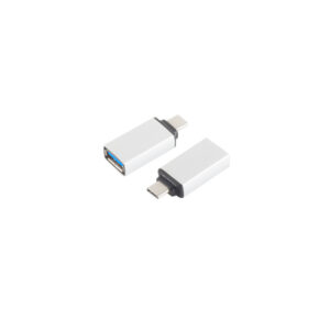 זוג מתאמי USB-C ל-USB-A בצבע כסוף עם חיבור USB 3.0 כחול, המאפשרים חיבור התקני USB ישנים למכשירים חדשים